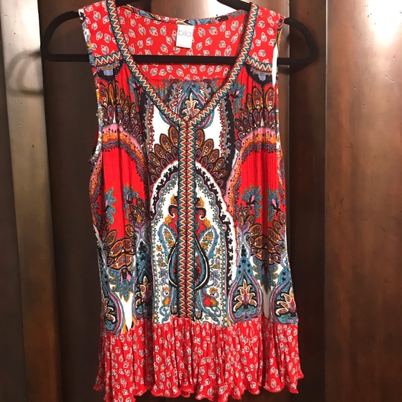 Bila Tops - Bila sleeveless tunic size M